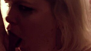 Die vollbusige Blondine Jenna Jaymes wird in diesem HD-Video von einem großen Schwanz erfüllt