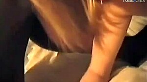Cuplu amator se filmează bucurându-se de sex tape