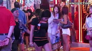 Thajská teenka je zachycena skrytou kamerou v HD videu