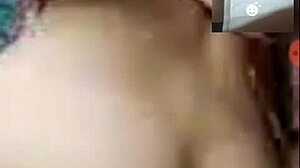 נערה סקסית עם תחת גדול מקבלת שערורייה בסרטון HD