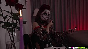 Luna Hazes erotische Halloween kostuum leidt tot intense anale actie