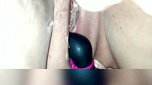 Оргазам у прскању: сензационално искуство са великим клиторисом